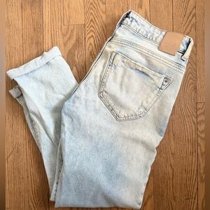Zara Light Wash Z1975 Boyfriend Jeans: distressed, ankle length size: 2